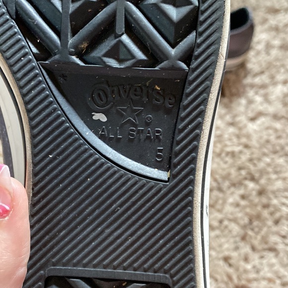 super cute grey/silver converse - Picture 3 of 3